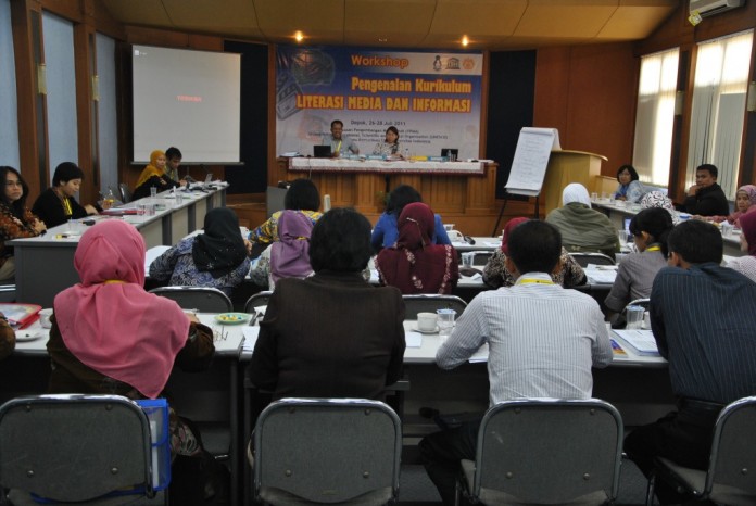 Literasi-Media-UI-YPMA-UNESCO2-1024x685