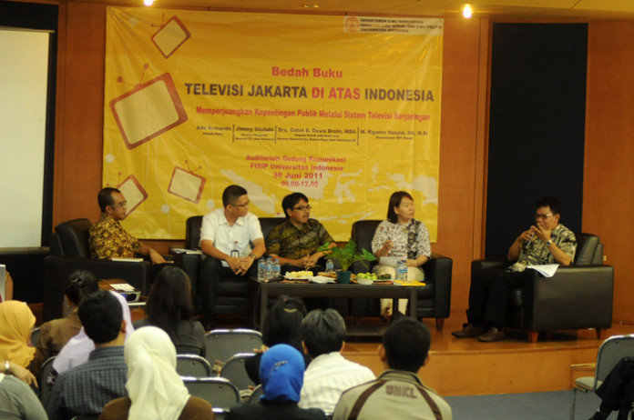 bedah-buku-televisi-jakarta-di-atas-indonesia