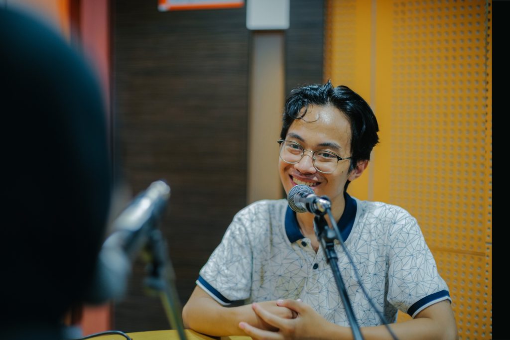Lab Radio